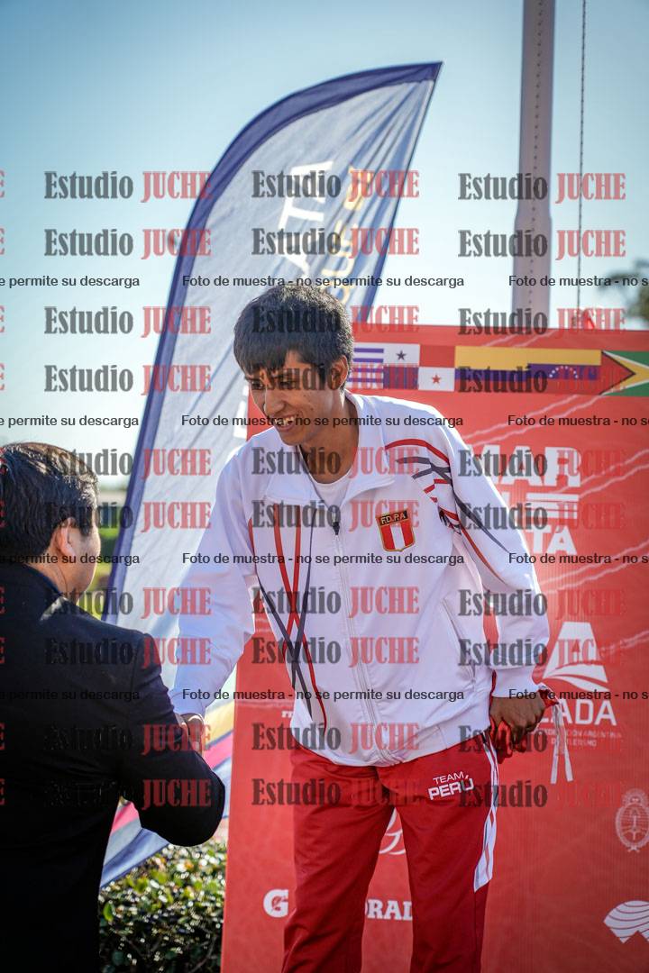 Fotos de algunos extras y podios del día 2