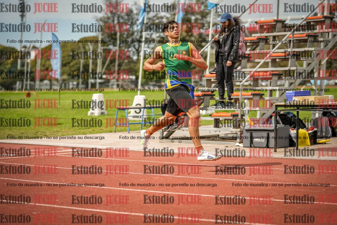 Fotos de los 400 m con vallas de varones