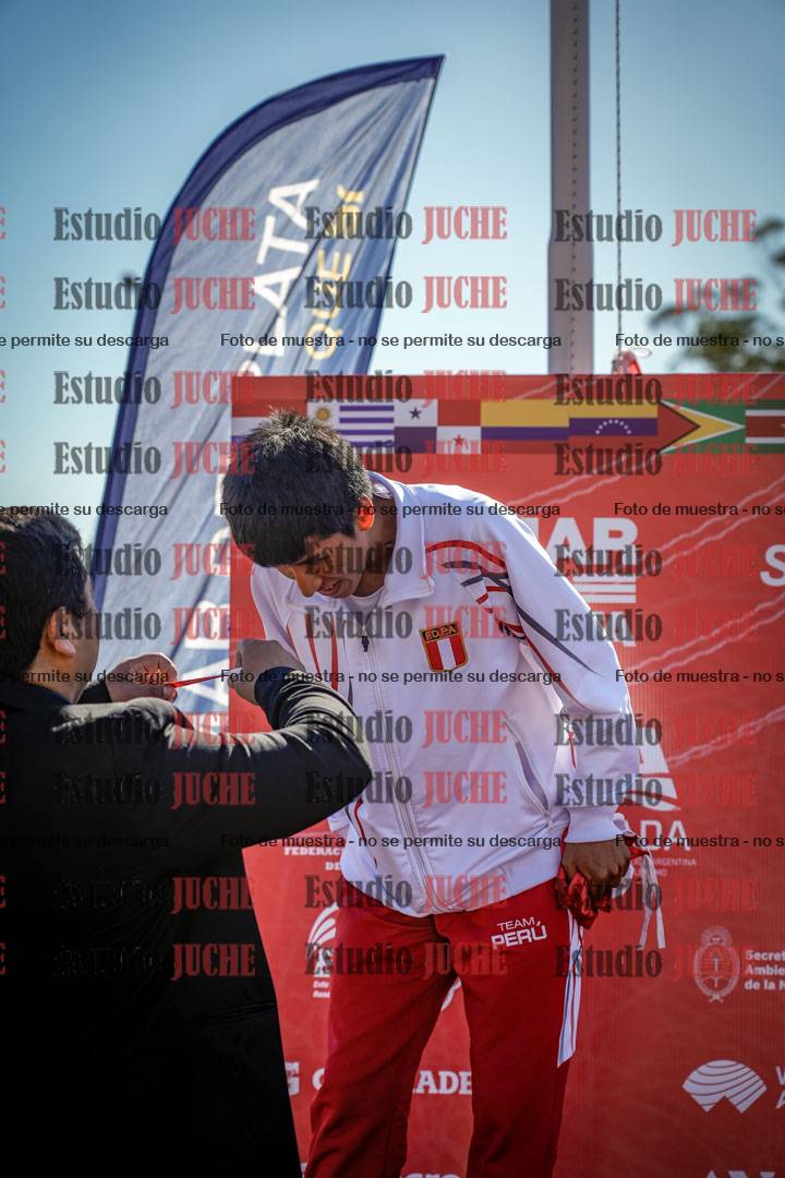 Fotos de algunos extras y podios del día 2