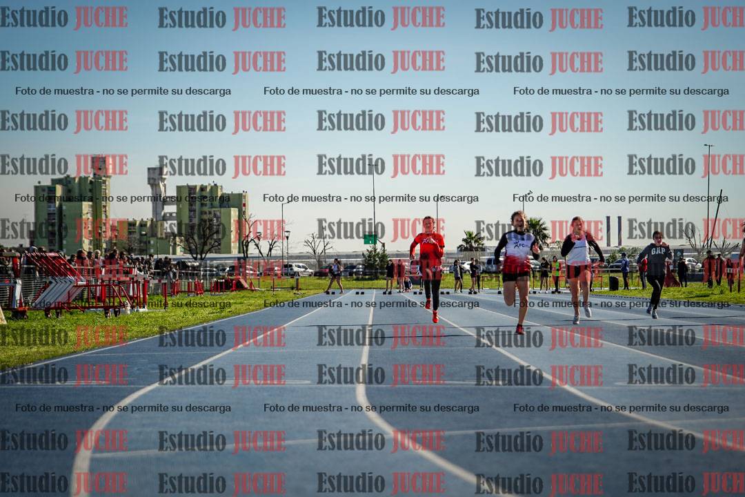 Fotos de los 80 m llanos de mujeres - U14