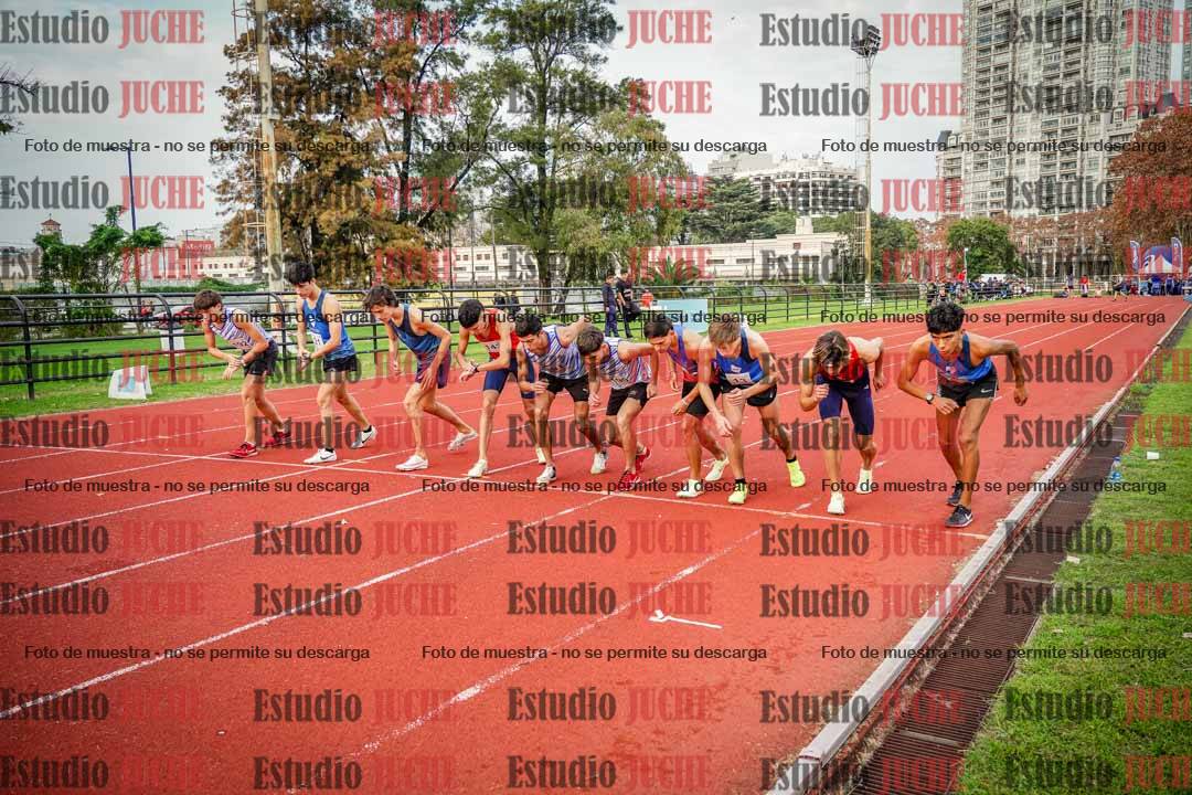 Fotos de los 3000 m con obstáculos de varones