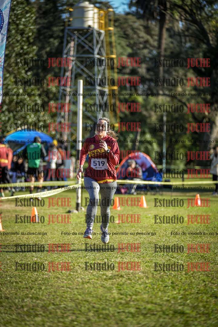 Fotos de la llegada del cross de 4000 m - mujeres