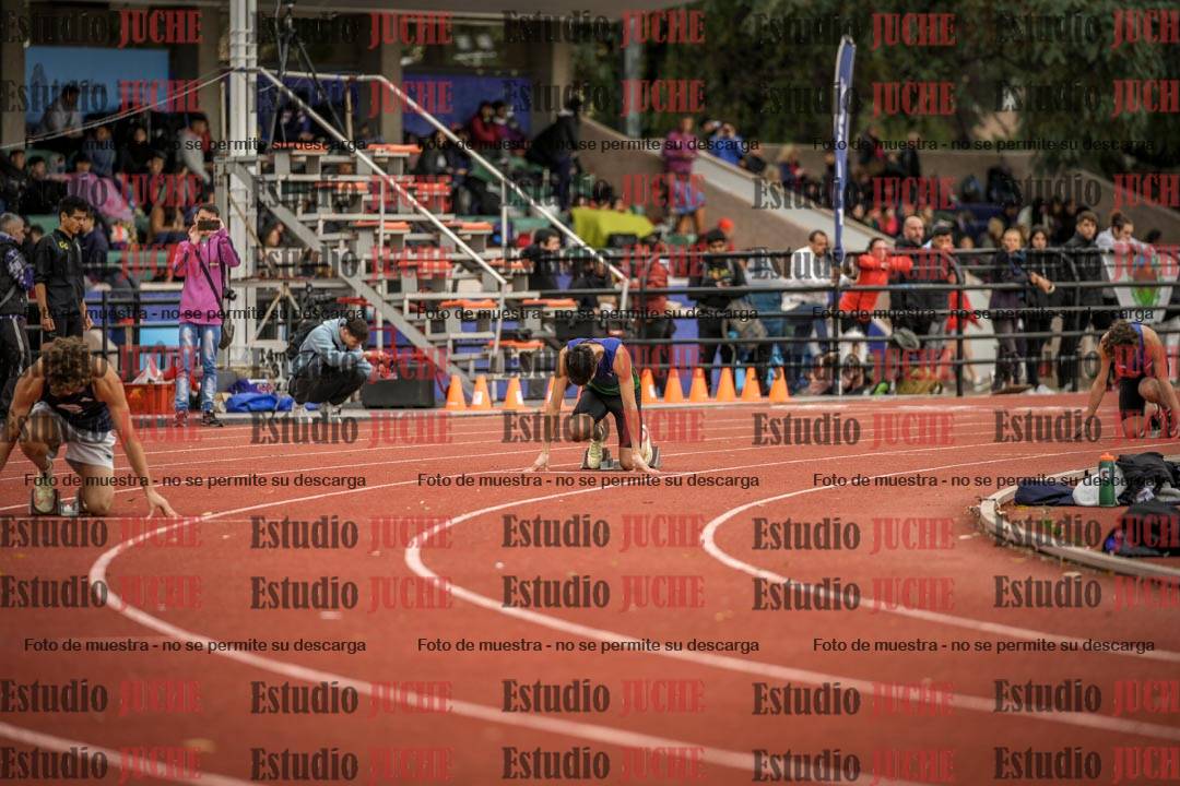 Fotos de los 400 m con vallas de varones