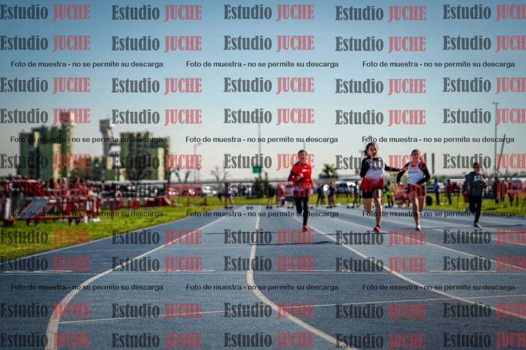 Fotos de los 80 m llanos de mujeres - U14