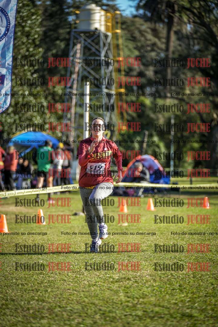 Fotos de la llegada del cross de 4000 m - mujeres