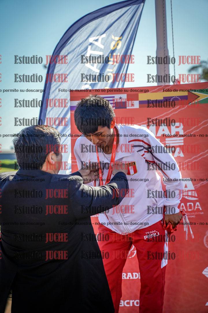 Fotos de algunos extras y podios del día 2