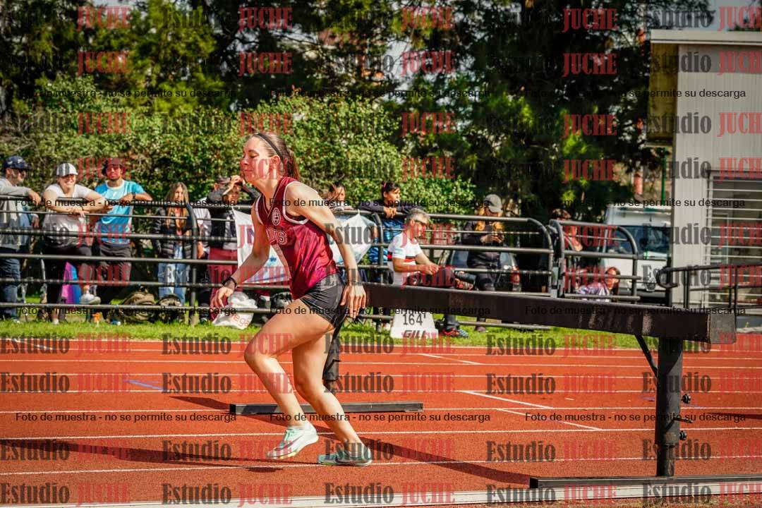 Fotos de los 1500 m con obstáculos de mujeres