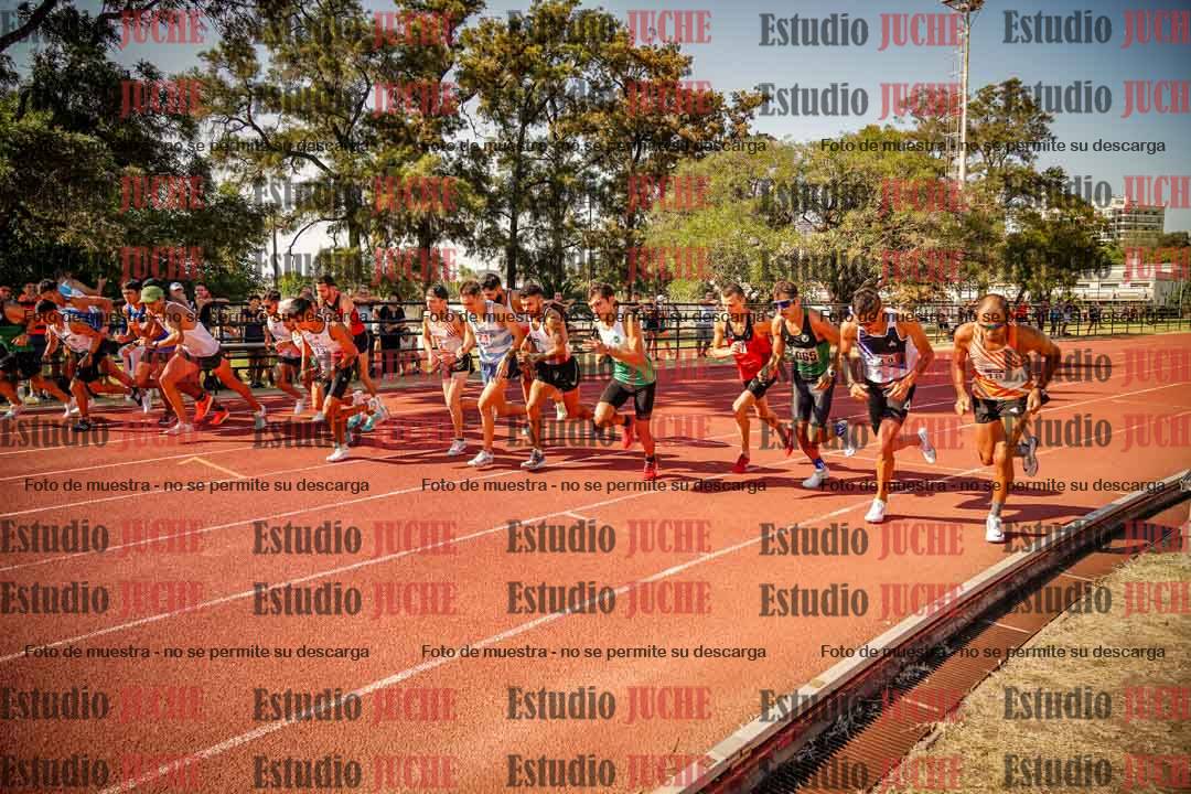 Fotos de los 3000 m llanos de varones