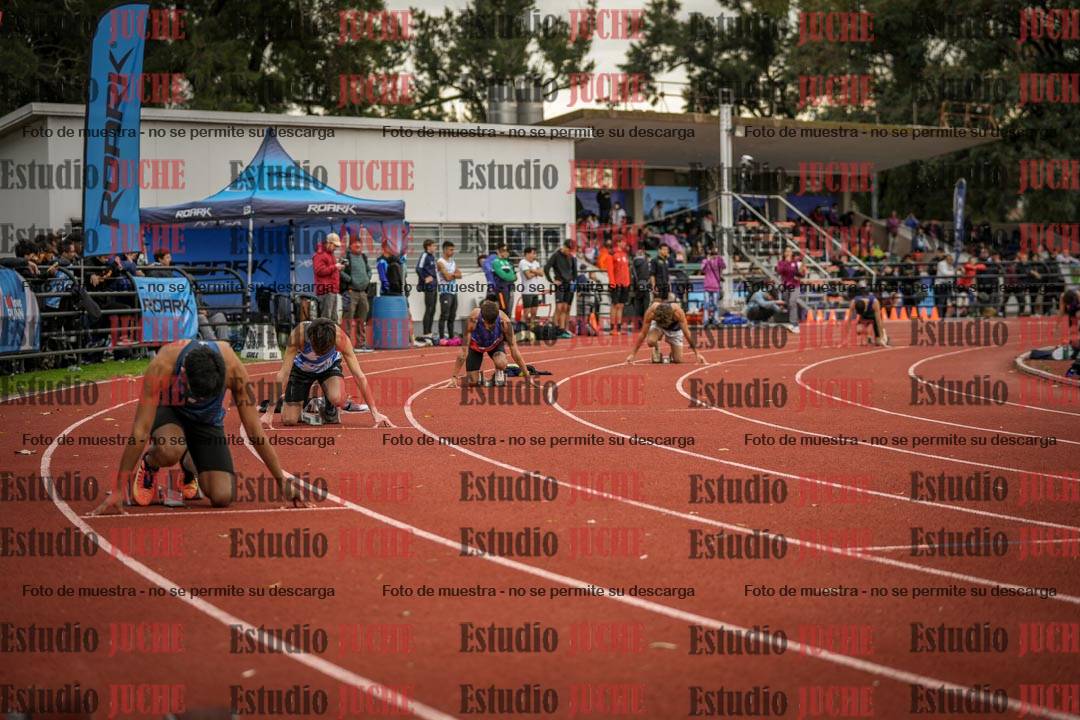 Fotos de los 400 m con vallas de varones