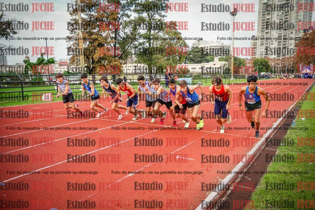 Fotos de los 3000 m con obstáculos de varones
