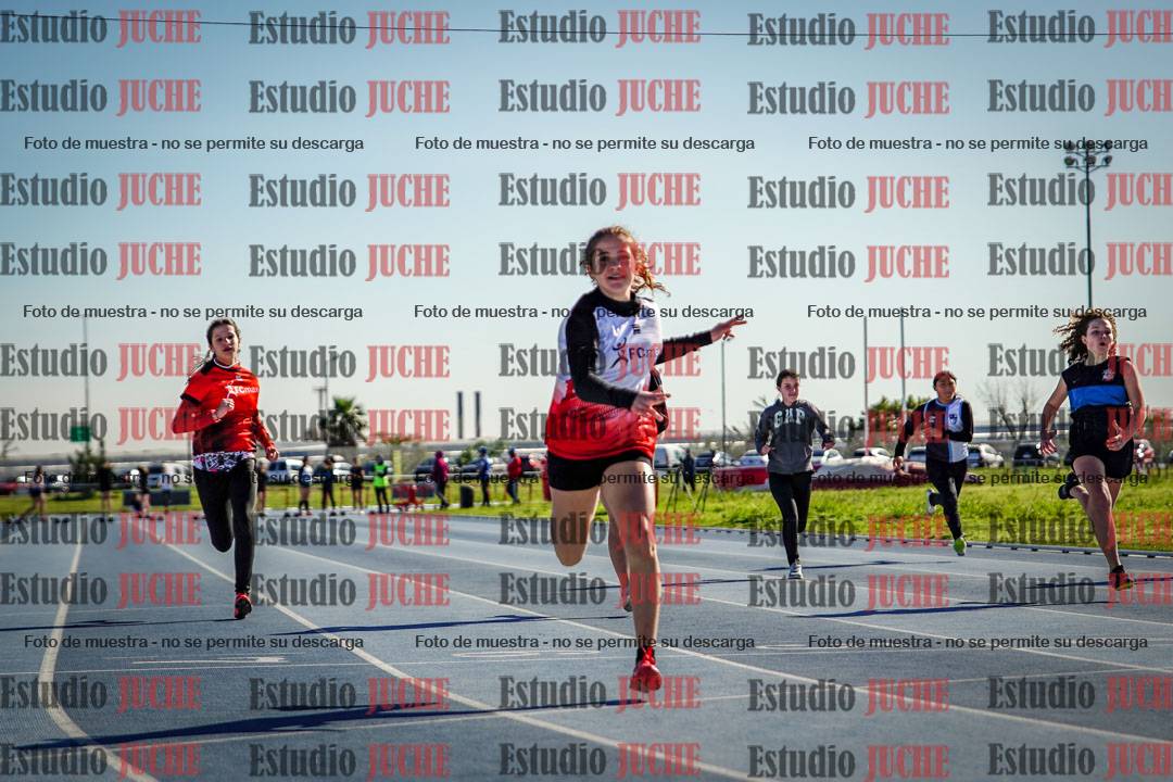 Fotos de los 80 m llanos de mujeres - U14