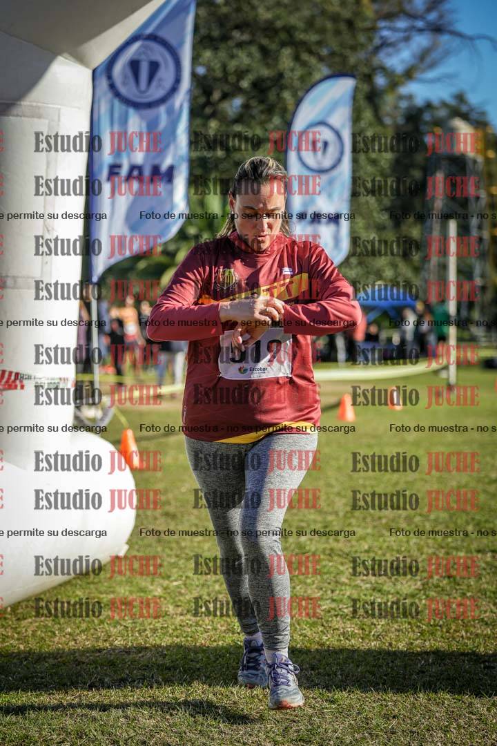 Fotos de la llegada del cross de 4000 m - mujeres