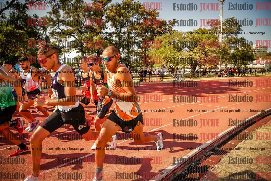 Fotos de los 3000 m llanos de varones