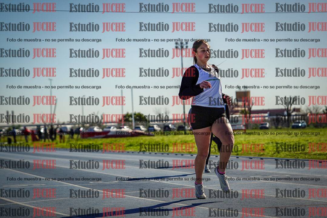 Fotos de los 80 m llanos de mujeres - U14