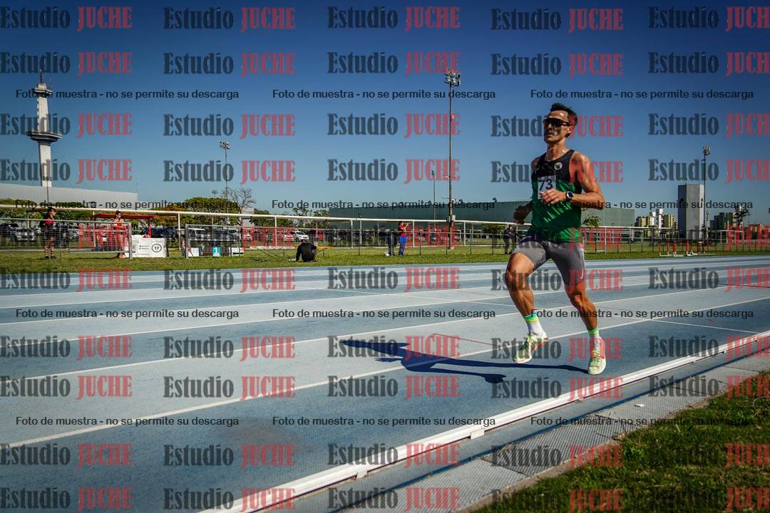 Fotos de los 5000 m de mujeres y varones - serie 1