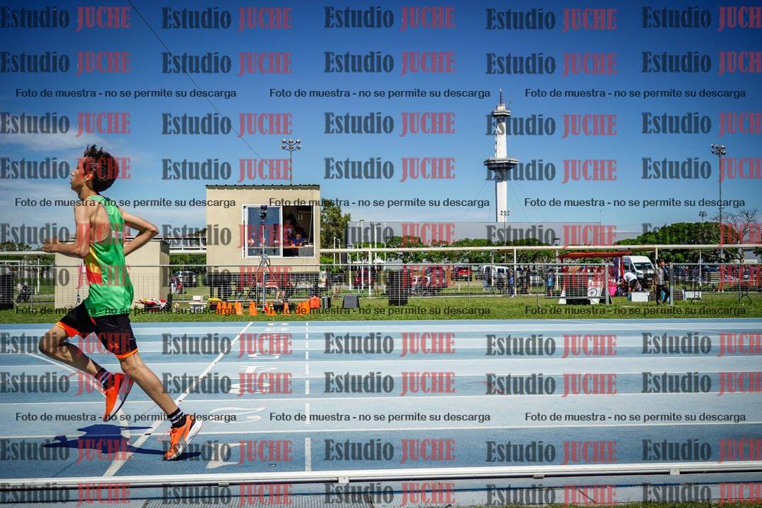 Fotos de los 600 m llanos de varones