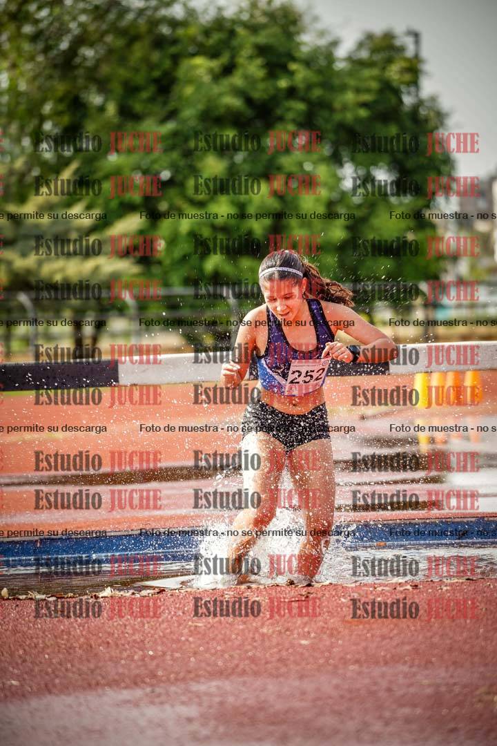 Fotos de los 1500 m con obstáculos de mujeres