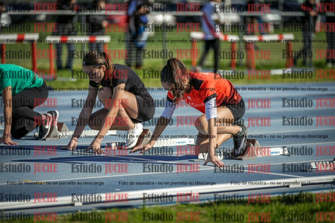 Fotos de los 80 m llanos de mujeres - U14