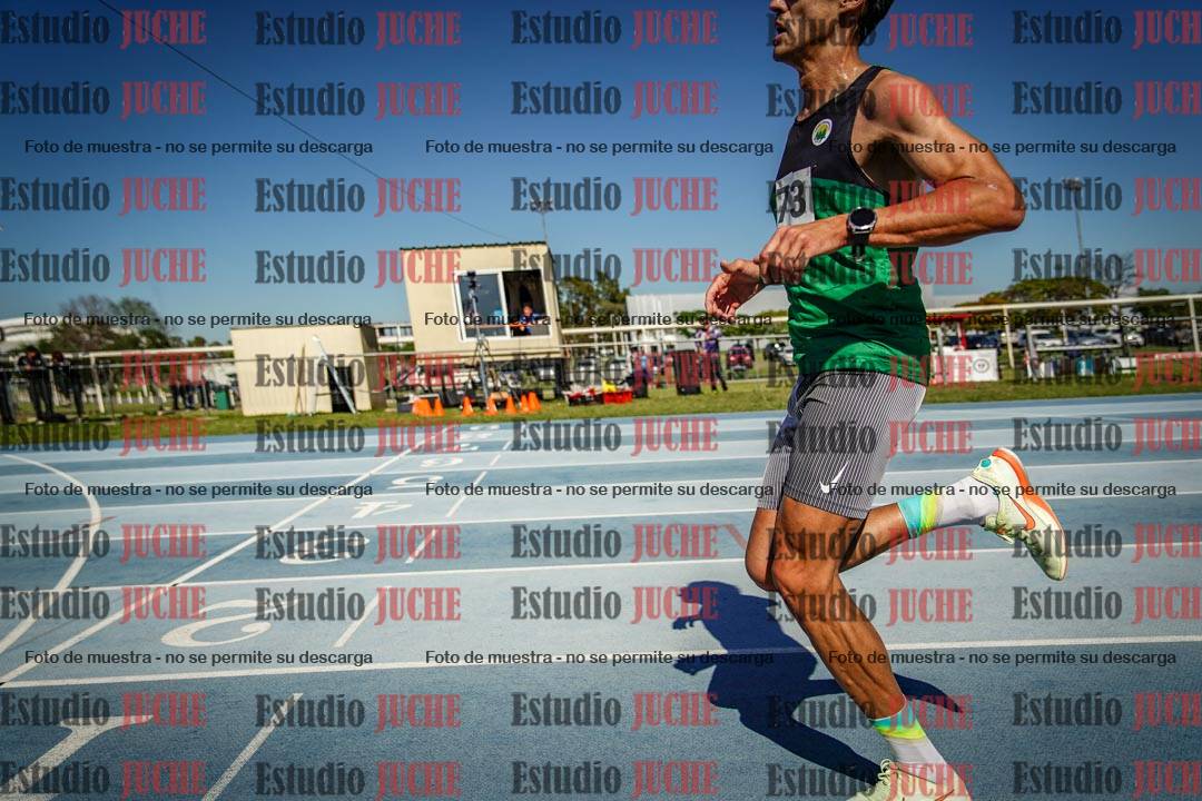 Fotos de los 5000 m de mujeres y varones - serie 1