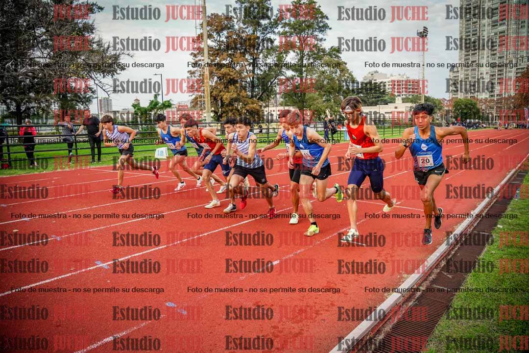 Fotos de los 3000 m con obstáculos de varones