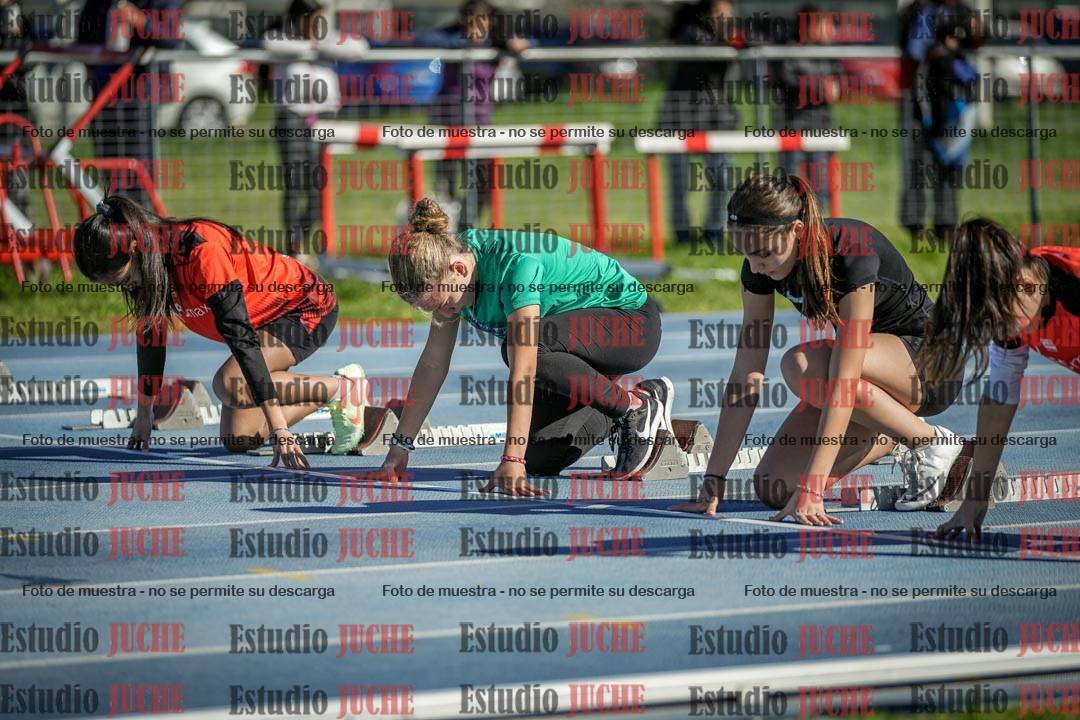 Fotos de los 80 m llanos de mujeres - U14