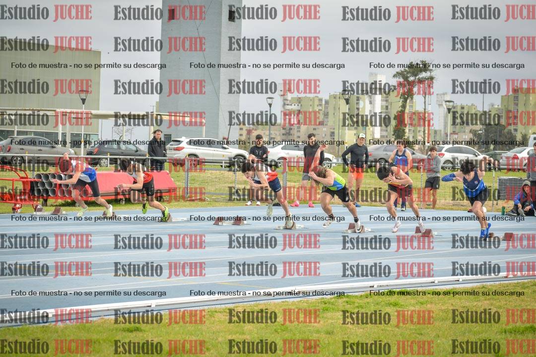 Fotos de los 100 m llanos de varones