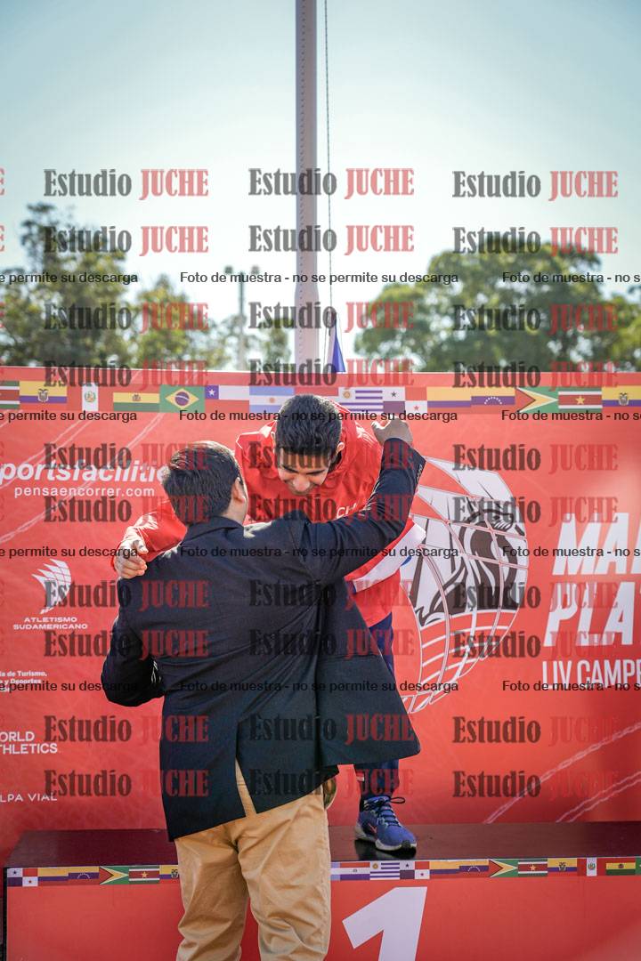 Fotos de algunos extras y podios del día 2