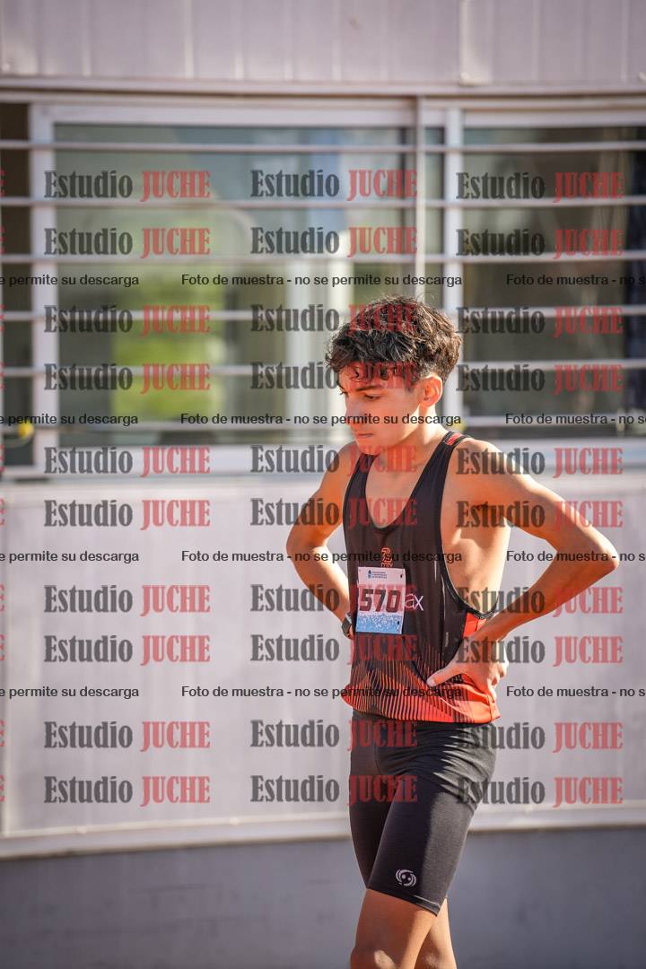 Fotos de los 2400 m de varones