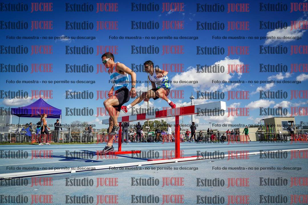 Fotos de los 3000 m con obstáculos de varones
