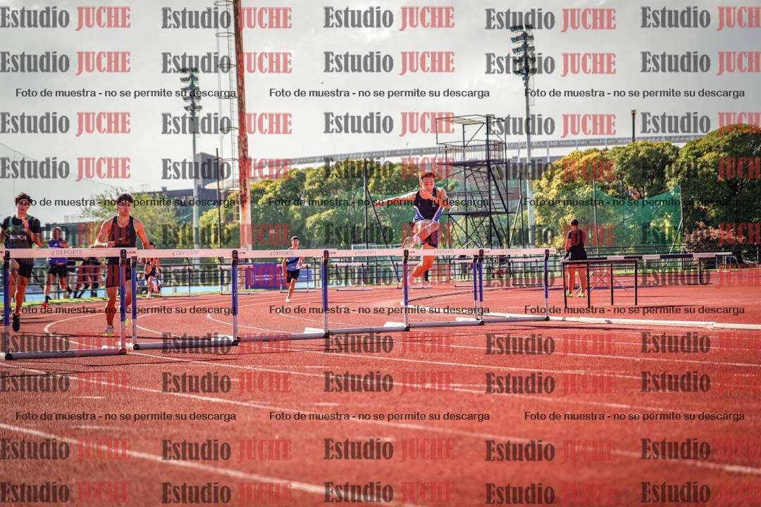 Fotos de los 400 m con vallas de varones