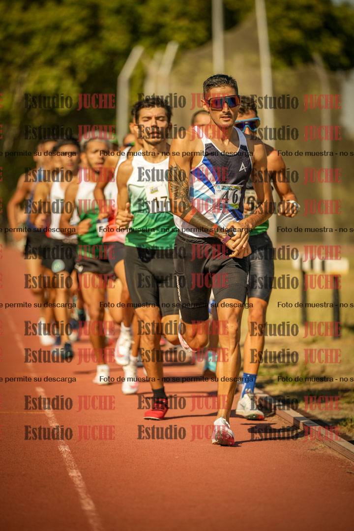 Fotos de los 3000 m llanos de varones