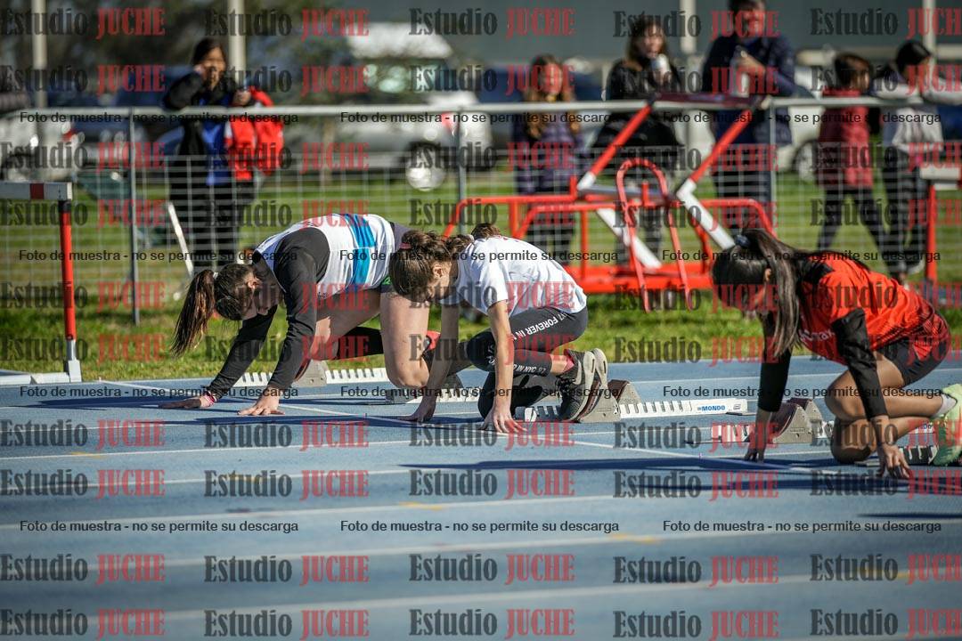 Fotos de los 80 m llanos de mujeres - U14
