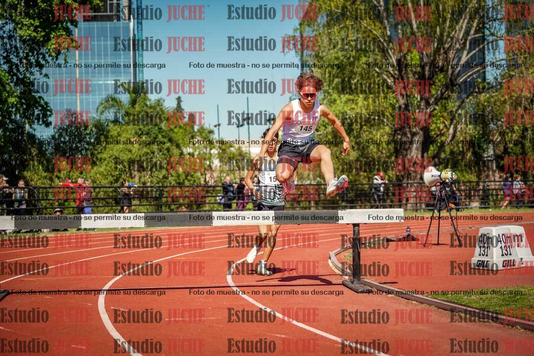 Fotos de los 1500 m con obstáculos de varones