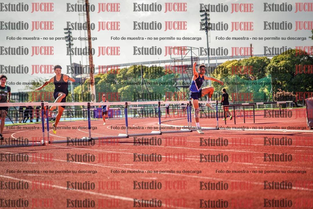 Fotos de los 400 m con vallas de varones