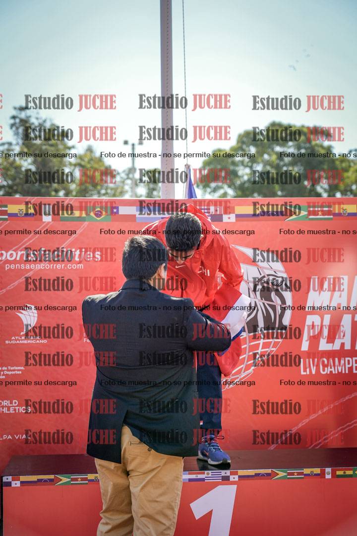 Fotos de algunos extras y podios del día 2
