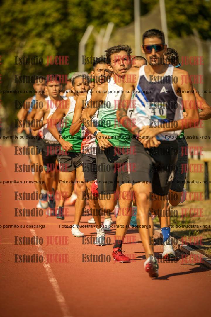 Fotos de los 3000 m llanos de varones