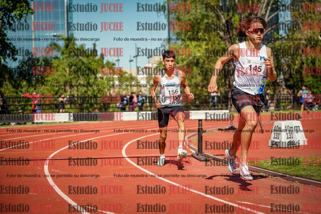 Fotos de los 1500 m con obstáculos de varones