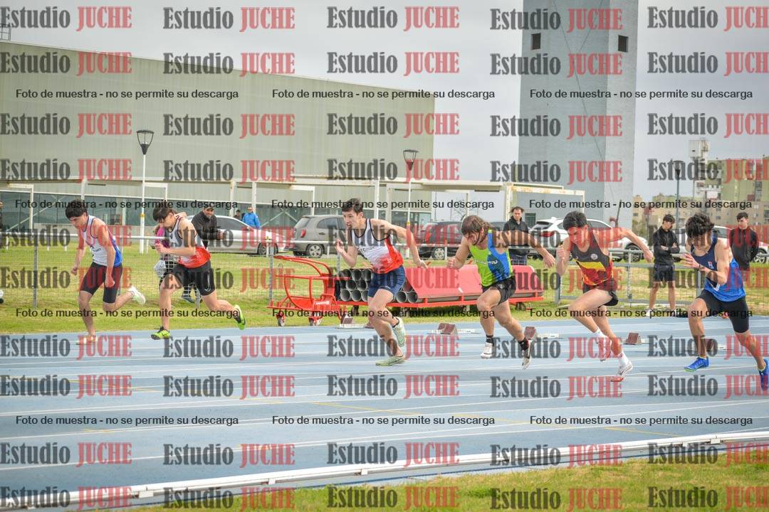 Fotos de los 100 m llanos de varones