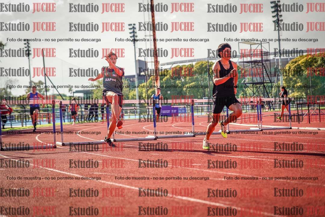 Fotos de los 400 m con vallas de varones