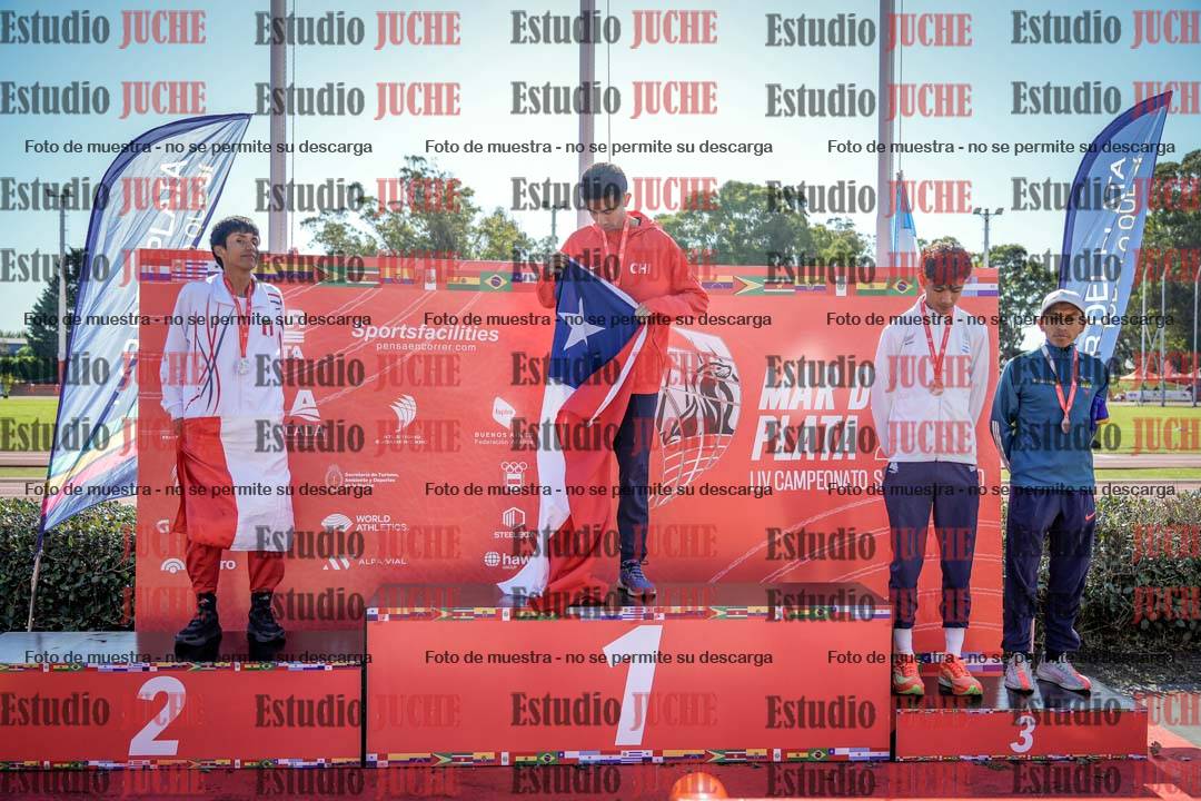 Fotos de algunos extras y podios del día 2