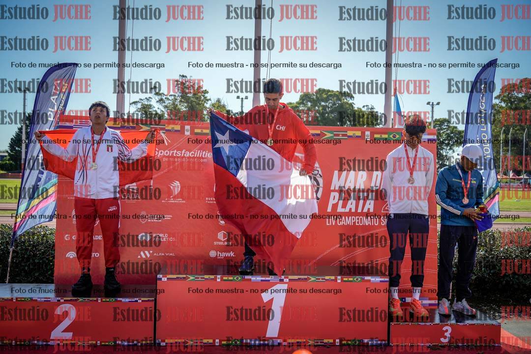 Fotos de algunos extras y podios del día 2