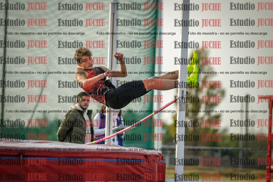 Fotos del salto en alto de varones