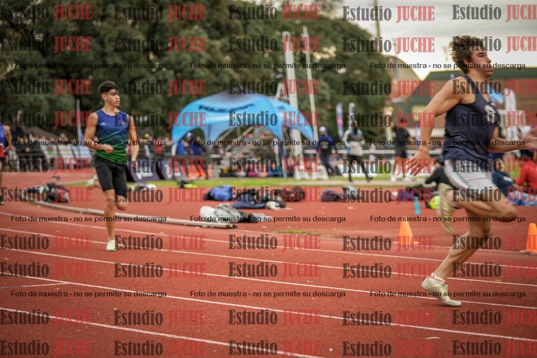 Fotos de los 400 m con vallas de varones