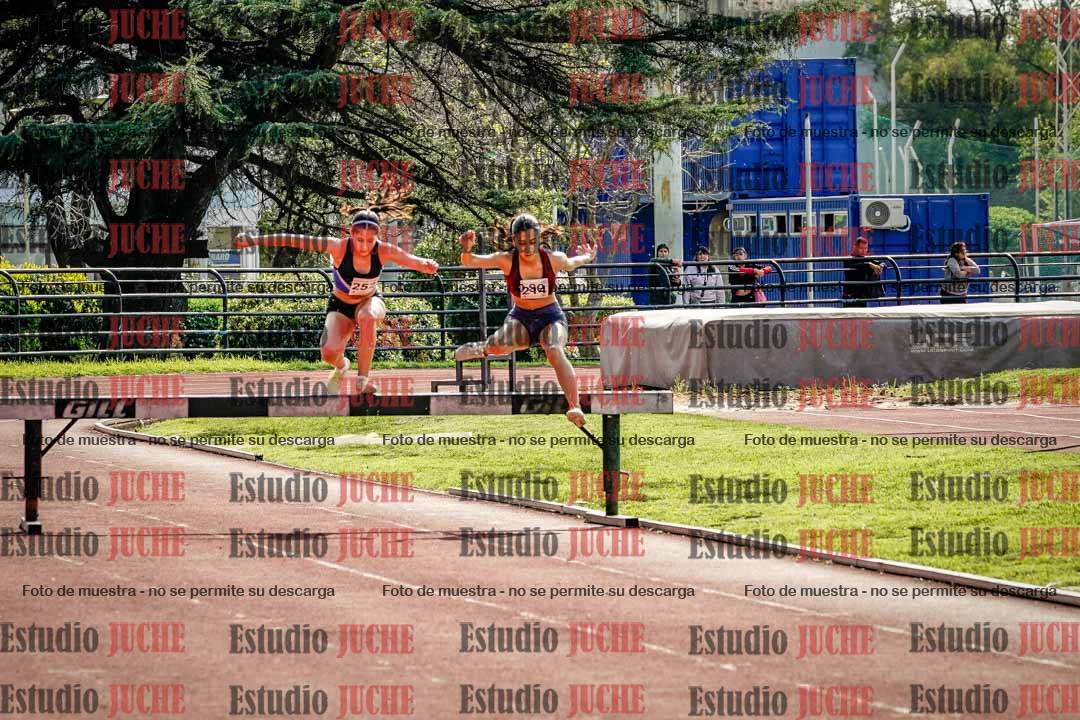 Fotos de los 1500 m con obstáculos de mujeres