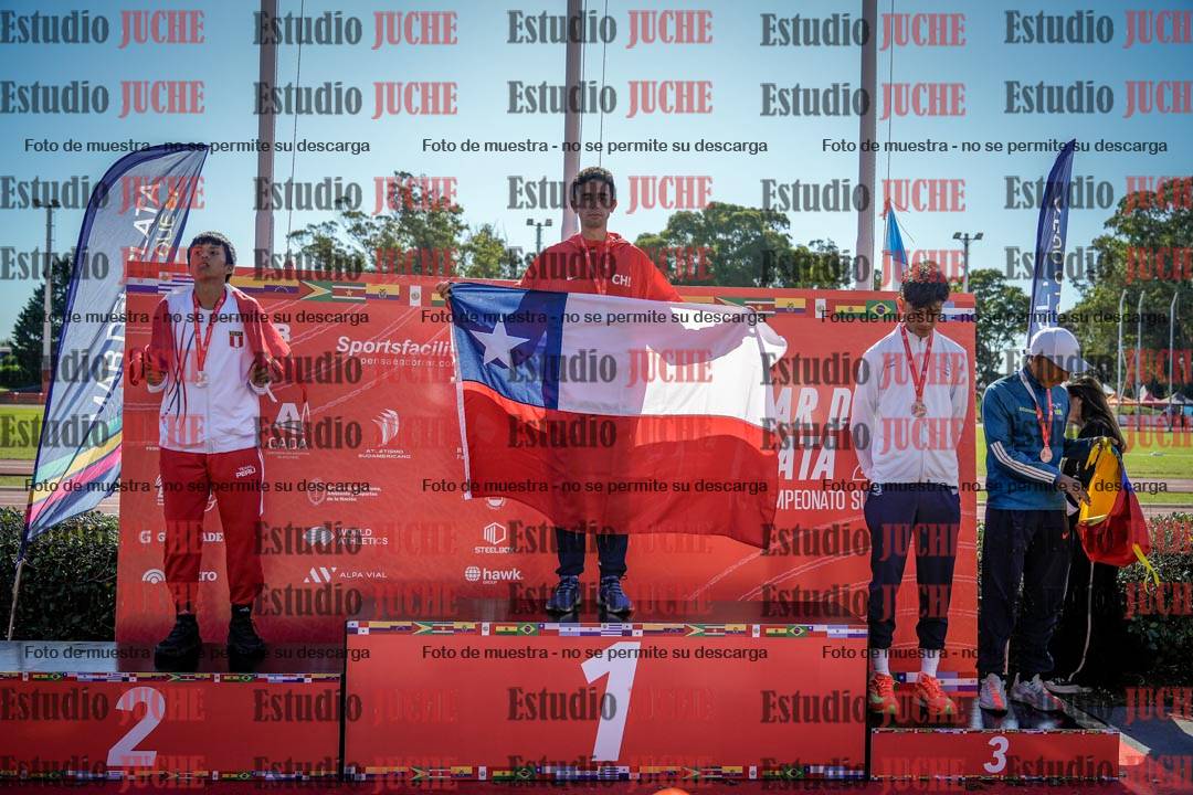 Fotos de algunos extras y podios del día 2