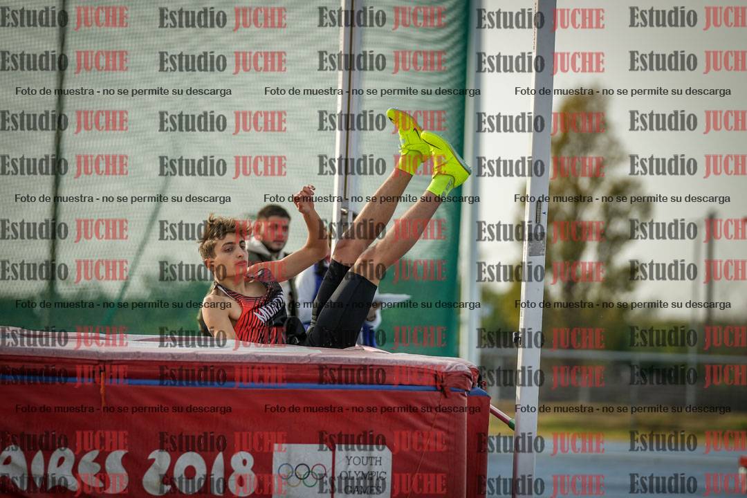 Fotos del salto en alto de varones