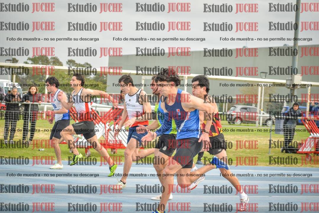 Fotos de los 100 m llanos de varones