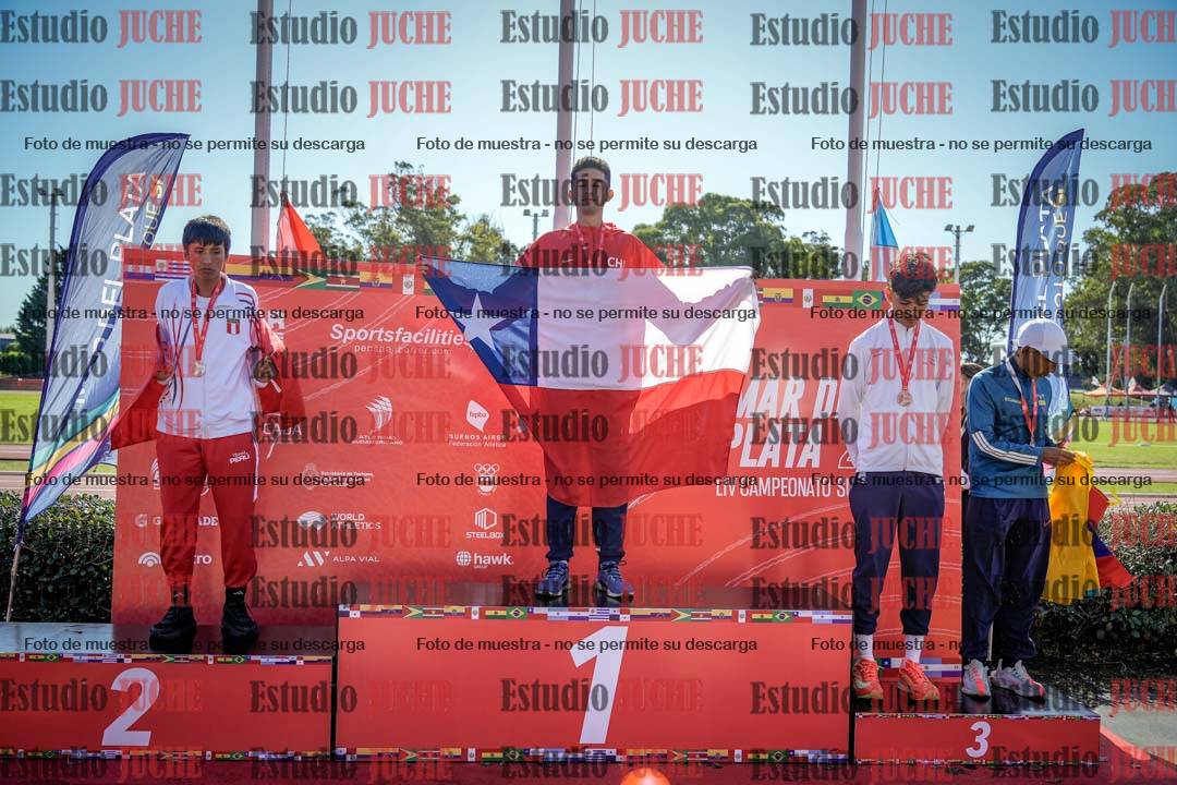 Fotos de algunos extras y podios del día 2