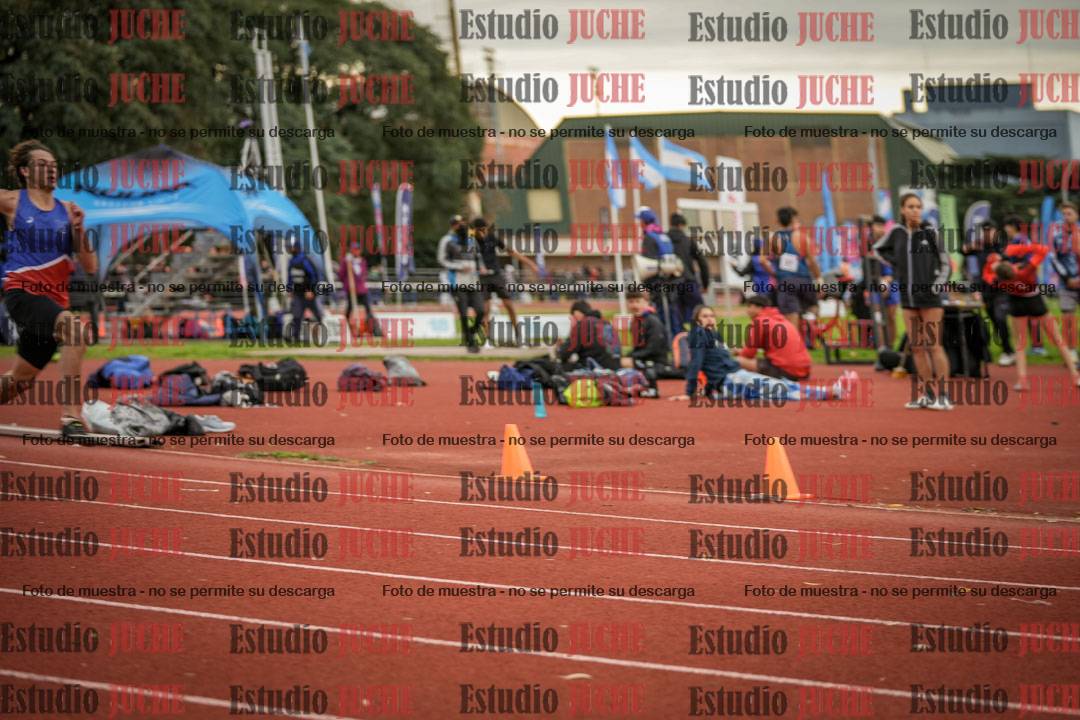 Fotos de los 400 m con vallas de varones