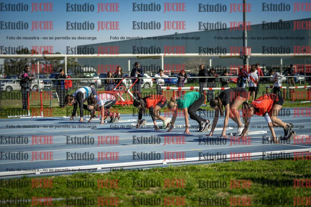 Fotos de los 80 m llanos de mujeres - U14